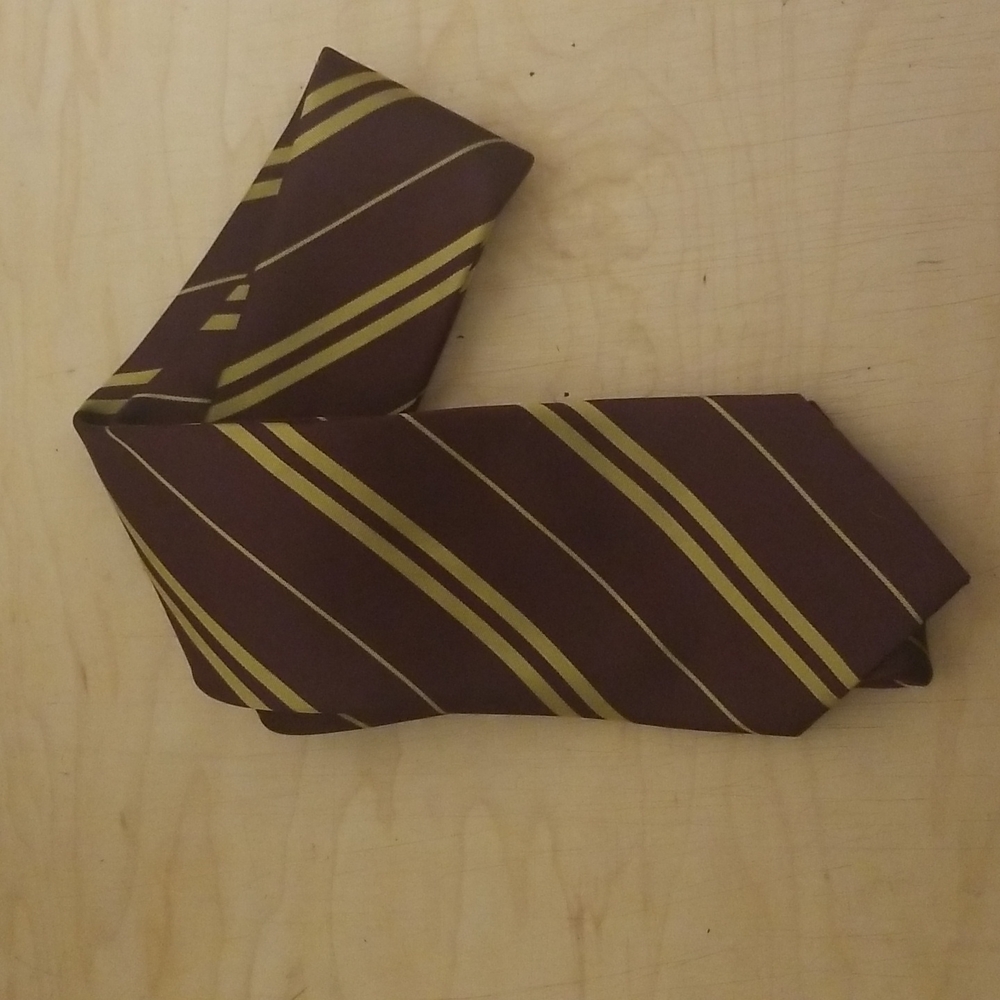 Authentic Official Harry Potter Gryffindor Silk Tie Universal Studios Orlando